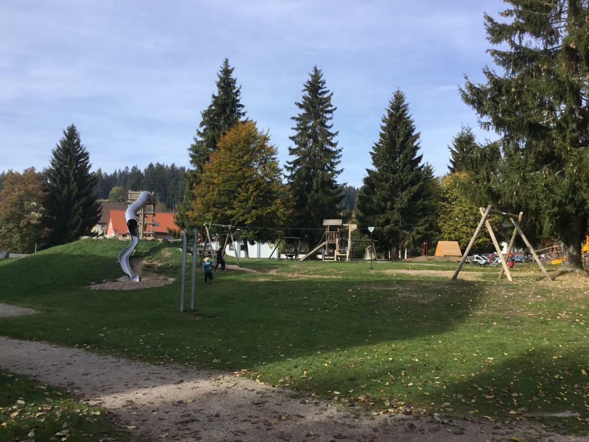Gemuetliche 1Z Fewo In Schoenwald Mit Balkon, Schwimmbad, Sauna, Fitness מראה חיצוני תמונה